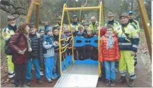 La giostra inclusiva Grenoble, presso il Parco Bramante, ad Asti. 